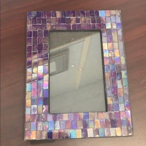 Stone detail picture frame